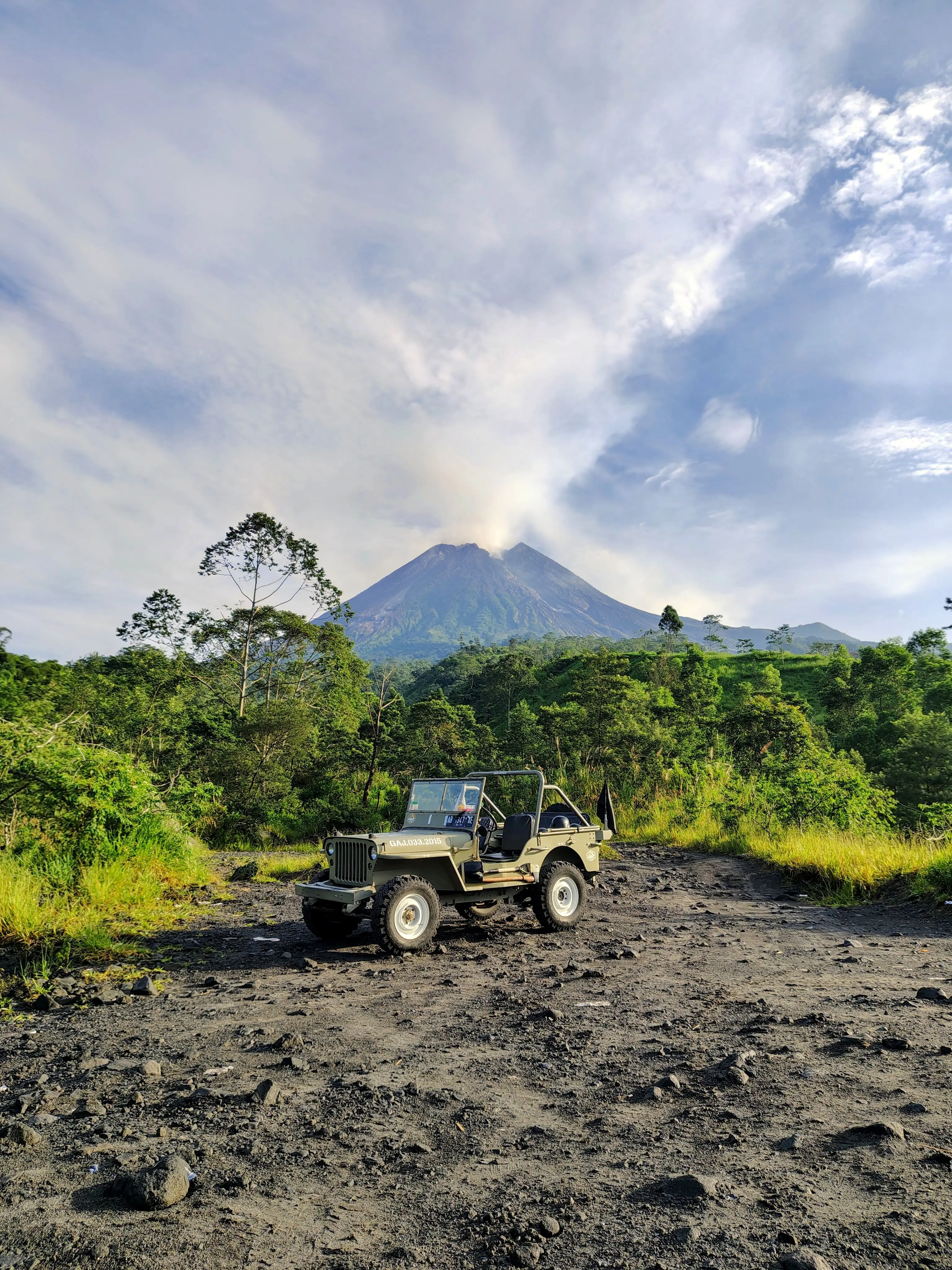 Jeep Merapi